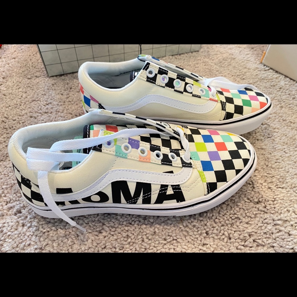 vans women’s shoe - Picture 5 of 11